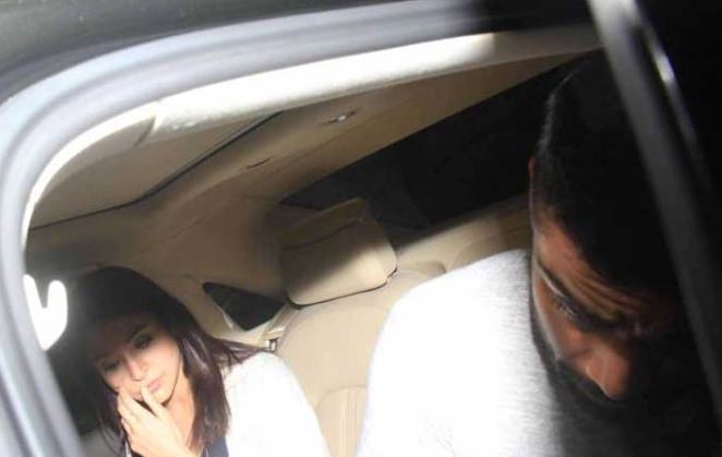 anushka_virat_car