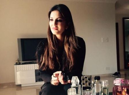 sunny_leone_deo_perfume