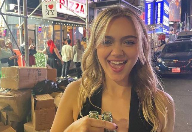 isabel-gravitt-the-watcher-actress