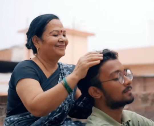 rishi-singh-with-his-mom-anjali-singh